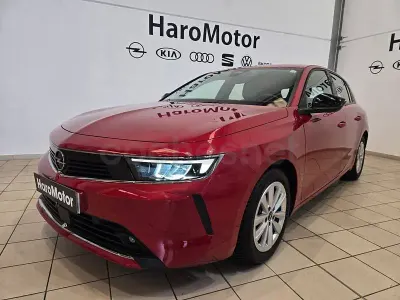 Usado Opel Astra Edition 130 CV (95 kW) 2023 Granate Utilitario
