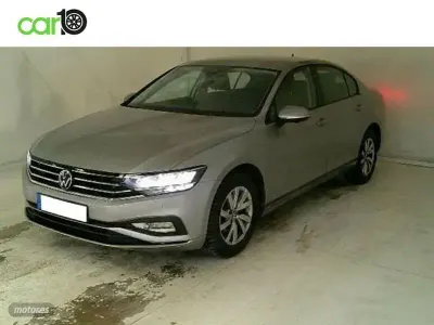 Usado VW Passat Business 150 CV (110 kW) 2022 Gris Familiar