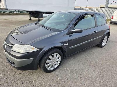 Usado Renault Mégane III 106 CV (77 kW) 2008 Negro Utilitario
