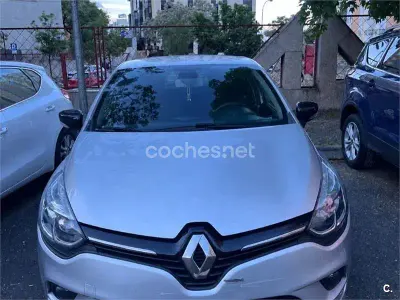 Usado Renault Clio IV LIMITED 90 CV (66 kW) 2018 Gris / plata Berlina