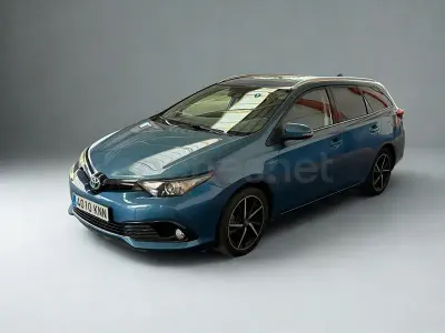 Usado Toyota Auris Hybrid