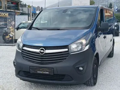 Usado Opel Vivaro Selective 140 CV (102 kW) 2014 Azul Monovolumen