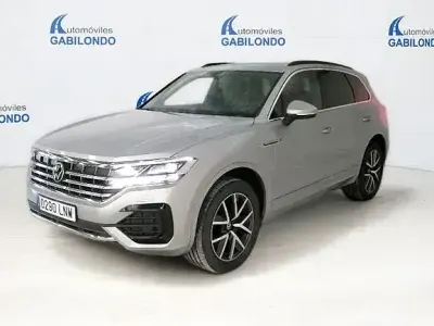 Second-hand VW Touareg R-line 231 CP (169 kW) 2021 Gri SUV
