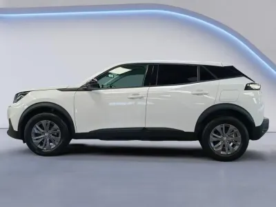 Usado Peugeot 2008 Active 100 CV (73 kW) 2022 SUV