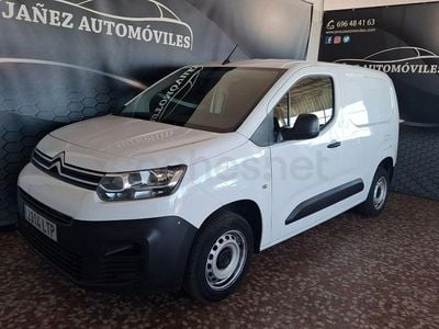 Usado Citroën Berlingo Attraction 92 CV (67 kW) 2015 Blanco Monovolumen