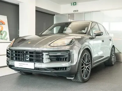 Usado Porsche Cayenne S 474 CV (348 kW) 2024 Gris / plata SUV
