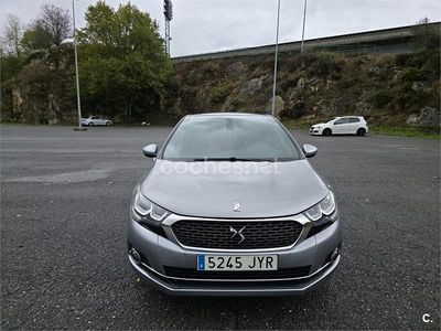 Usado DS Automobiles DS4 Design 120 CV (88 kW) 2017 Gris / plata Berlina