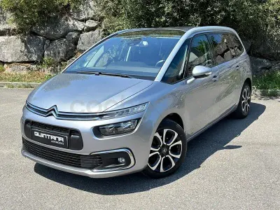 Usado Citroën C4 SpaceTourer Feel 130 CV (95 kW) 2020 Gris / plata Monovolumen