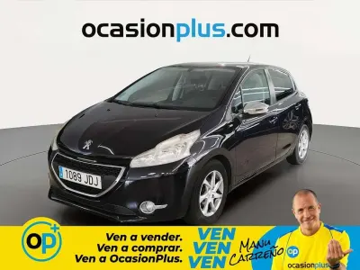 Usado Peugeot 208 Active 83 CV (61 kW) 2015 Azul Utilitario