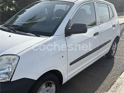 Usado Kia Picanto LX 61 CV (44 kW) 2005 Blanco Utilitario