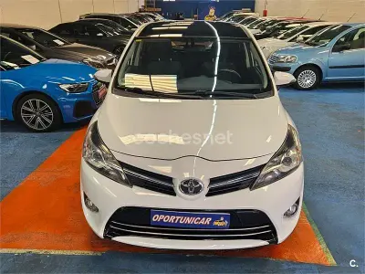 Usado Toyota Verso Comfort 112 CV (82 kW) 2014 Blanco Monovolumen