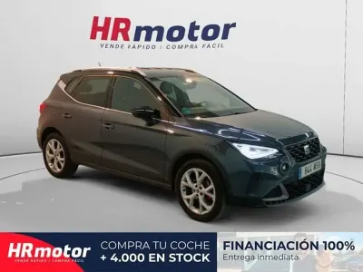Usado Seat Arona FR 150 CV (110 kW) 2024 Azul SUV