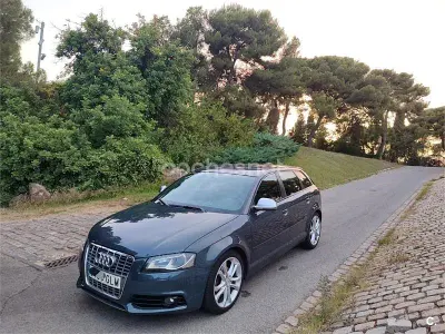 Usado Audi A3 Ambition 140 CV (102 kW) 2010 Gris / plata Utilitario
