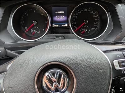 Usado VW Touran Advance 150 CV (110 kW) 2017 Negro Monovolumen