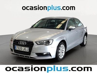 Usado Audi A3 110 CV (80 kW) 2015 Gris plata Berlina