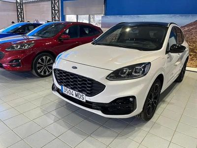 Begagnad Ford Kuga ST-Line X 225 HK (165 kW) 2023 Vit SUV