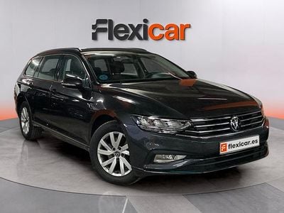Usado VW Passat 122 CV (89 kW) 2020 Gris Familiar
