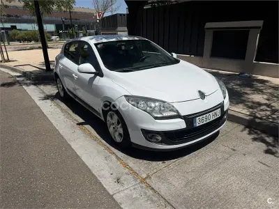 Usado Renault Mégane III Business 110 CV (80 kW) 2013 Blanco Berlina