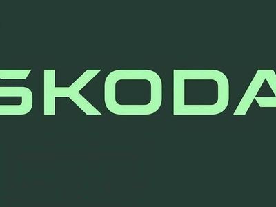 Usado Skoda Octavia Style 204 CV (150 kW) 2024 Gris / plateado Berlina