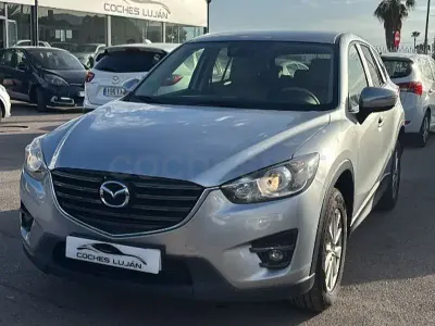 Usado Mazda CX-5 Luxury 150 CV (110 kW) 2015 Gris / plata SUV