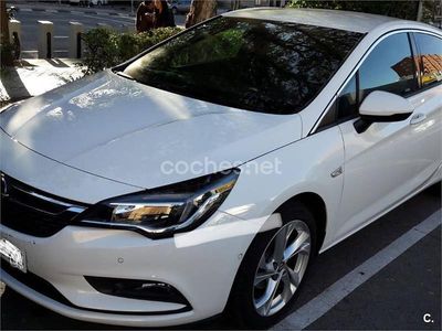 Brugt Opel Astra Dynamic 150 HK (110 kW) 2017 Hvid Sedan