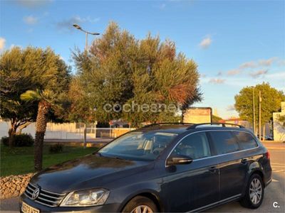Gris / plata Usado 2014 VW Passat Highline Familiar | 11.500 € (Precio justo)