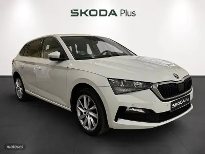 Usado Skoda Scala Style 150 CV (110 kW) 2023 Blanco Utilitario