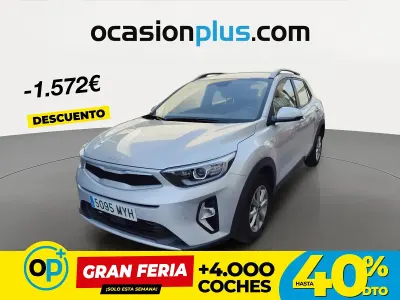 Usado Kia Stonic 79 CV (58 kW) 2025 Blanco SUV