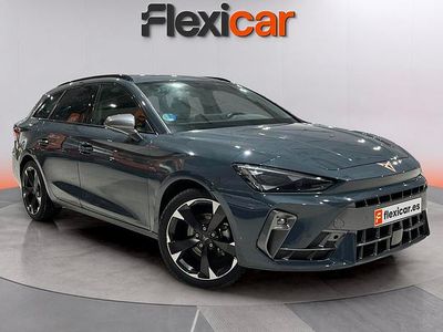 Usado Cupra Leon 150 CV (110 kW) 2025 Azul Familiar