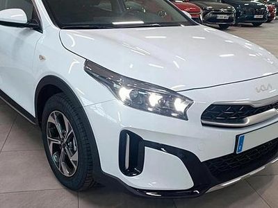 Usado Kia Ceed 101 CV (74 kW) 2025 Blanco Utilitario