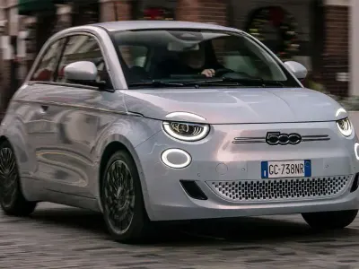 Nuevo Fiat 500 Icon 65 CV (47 kW) 2026 Rojo Utilitario