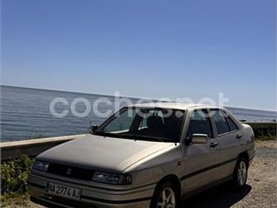 Usado Seat Toledo 90 CV (66 kW) 1993 Gris / plata Berlina