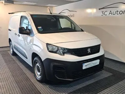 Usado Peugeot Partner 72 CV (52 kW) 2019 Blanco Monovolumen