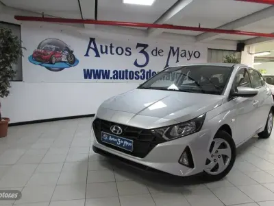 Usado Hyundai i20 85 CV (62 kW) 2021 Gris claro Utilitario