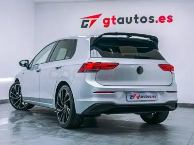 Usado VW Golf VII Advance 150 CV (110 kW) 2020 Gris / plata Berlina