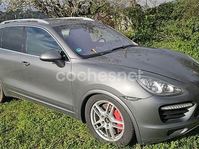 Käytetty Porsche Cayenne Turbo 500 HP (367 kW) 2011 Harmaa Katumaasturi