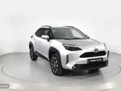 Usado Toyota Yaris Cross Active 130 CV (95 kW) 2025 Gris SUV