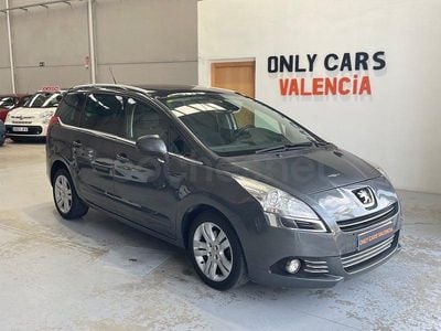 Usado Peugeot 5008 Allure 163 CV (119 kW) 2012 Gris / plata Monovolumen
