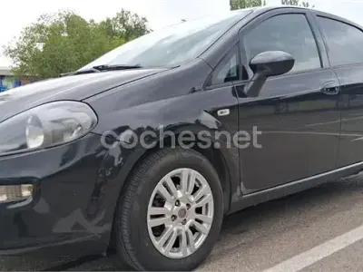 Usado Fiat Punto Pop 69 CV (50 kW) 2012 Negro Utilitario