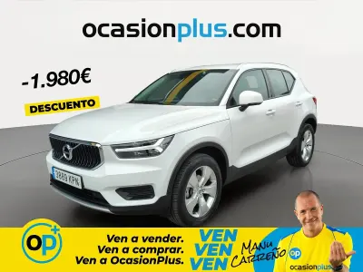 Begagnad Volvo XC40 Momentum 156 HK (114 kW) 2018 Vit SUV
