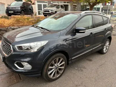 Usado Ford Kuga Vignale 182 CV (133 kW) 2019 Gris / plata SUV