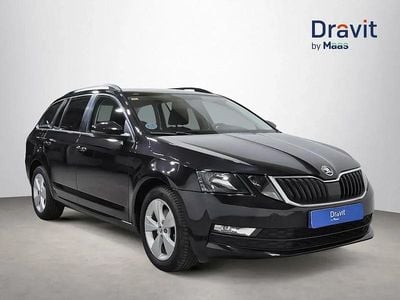 Usado Skoda Octavia Ambition 150 HP (110 kW) 2019 Preto Carrinha