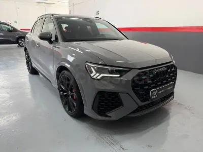 Usado Audi Q3 Sport 400 CV (294 kW) 2024 Gris / plata SUV