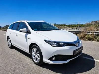 Usado Toyota Auris Hybrid