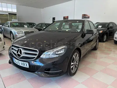 Usado Mercedes E220 Avantgarde 170 CV (125 kW) 2013 Negro Berlina