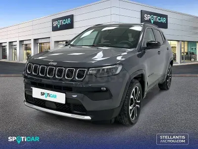 Begagnad Jeep Compass Limited 130 HK (95 kW) 2022 Grå SUV