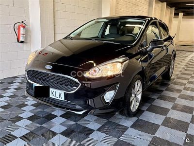 Usado Ford Fiesta Trend 85 CV (62 kW) 2018 Negro Utilitario