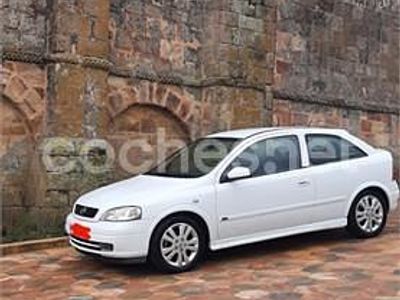Blanco Usado 2000 Opel Astra Sportive Berlina | 2400 € (Caro)