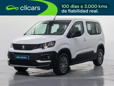 Begagnad Peugeot Rifter Business-Line 100 HK (73 kW) 2023 Vit Minibuss