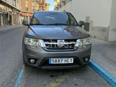 Usado Fiat Freemont Lounge 170 CV (125 kW) 2012 Gris / plata SUV